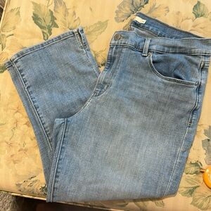 Levi’s Classic Capri Stretch Denim Jean Cropped Slit Leg Size 14